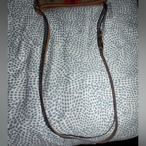 Coach Cross Body Bag Purse - Picture 2 of 11